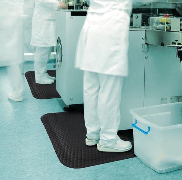 American Floor Mats Hog Heaven Premium 7/8" Black & Yellow Border 3' x 10' Nitrile Backed Anti-Fatigue Comfort Mat