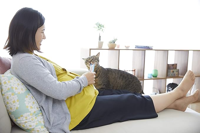 INABA Churu Cat Treats, Grain-Free, Lickable, Squeezable Creamy Purée Cat Treat/Topper with Vitamin E & Taurine, 0.5 Ounces Each Tube, 4 Tubes, Chicken with Cheese Recipe