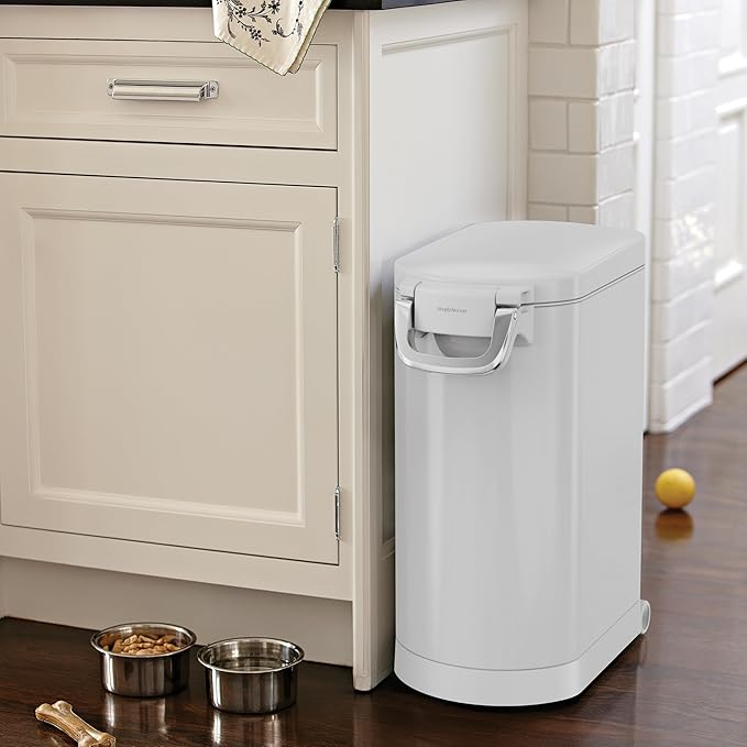 simplehuman 30 Liter, 32 lb / 14.5 kg Large Pet Food Storage Container for Dog Food, Cat Food, and Bird Feed, White