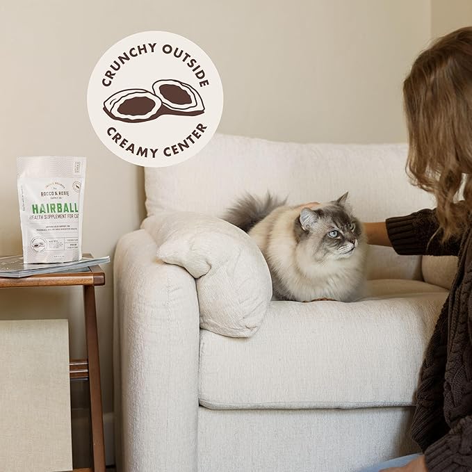 Rocco & Roxie Hairball Treatment for Cats, Cat Hairball Remedy, Crunchy Treats for Cats with a Creamy Center, Furball Control, Chicken Flavored Hair Ball Relief for Cat, Made in USA, Over 300 Chews
